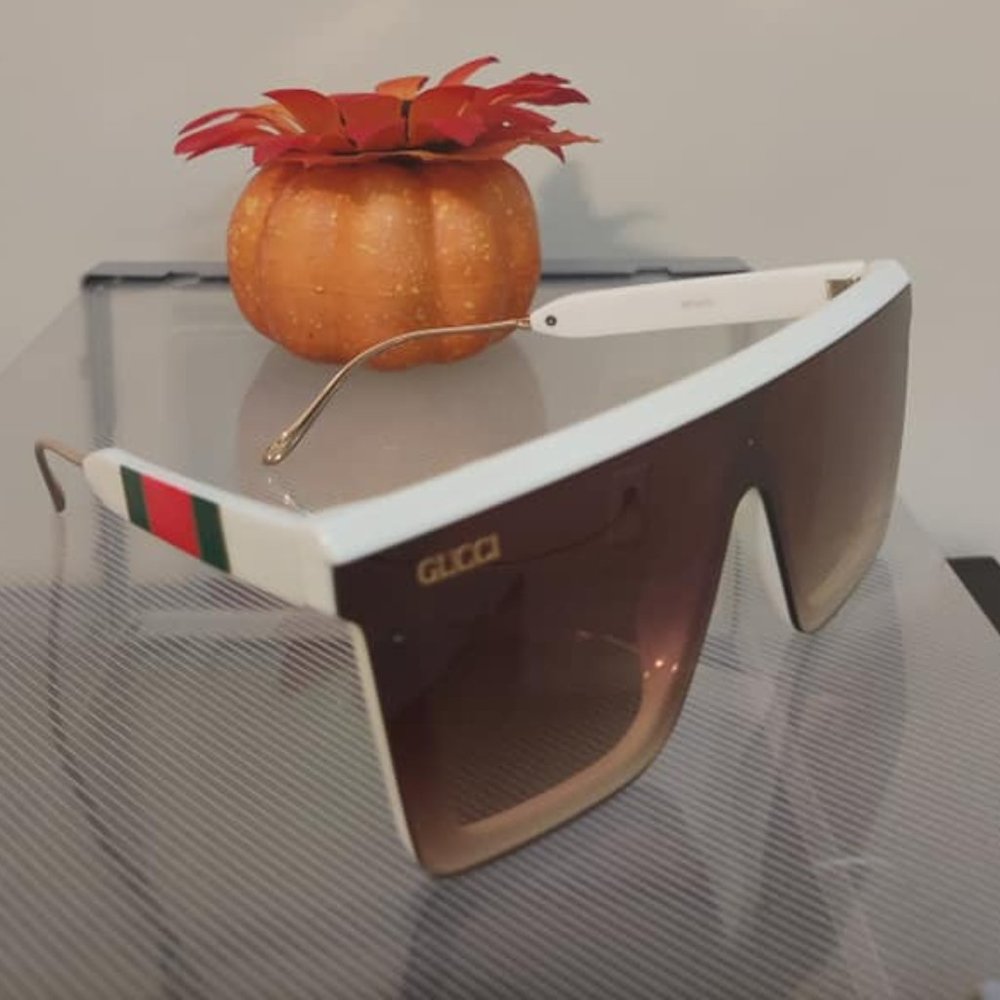 Stylish WHITE ADVITAR SUNGLASSES!